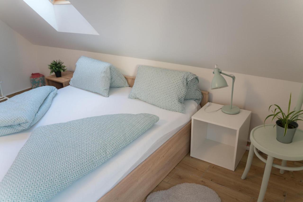 Hegyestu-Laba Vendeghaz Villa Zánka Exteriör bild
